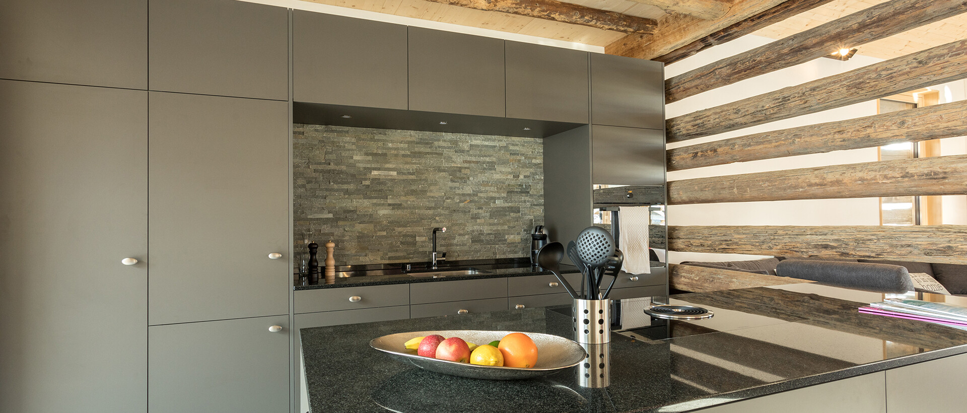 Moderne Herzog Küche trifft rustikales Chalet
