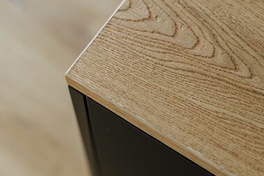 Elegante Küche mit Holzelementen HERZOG Küche ELEGANCE Kunstharz und Holz